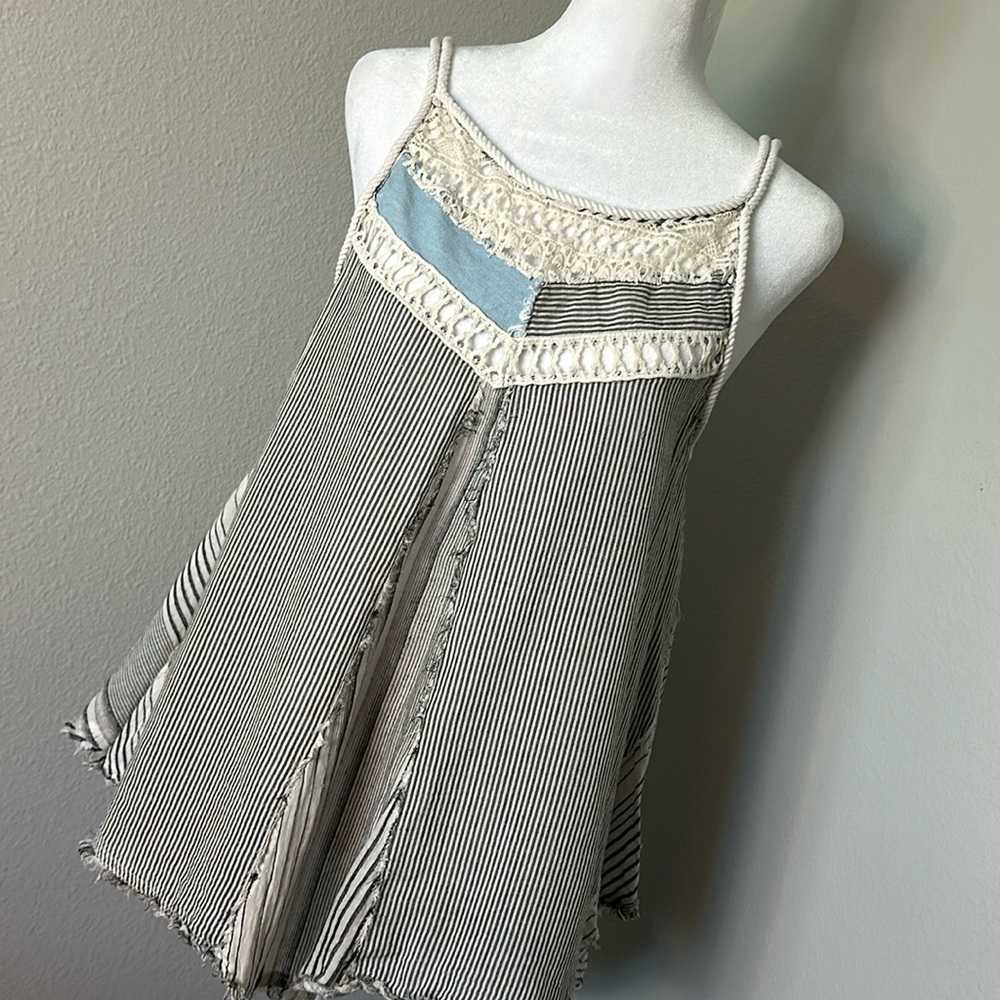 FREE PEOPLE Flowy Top Size M